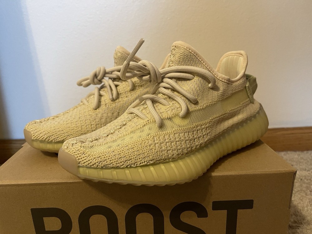 Yeezy Boost 350 V2 CITRIN NON REFLECTIVE 4.5