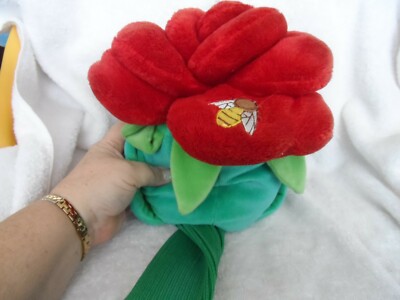 Large red flower w/ bumble bee GOLF Club COVER by Daphne display picture 2