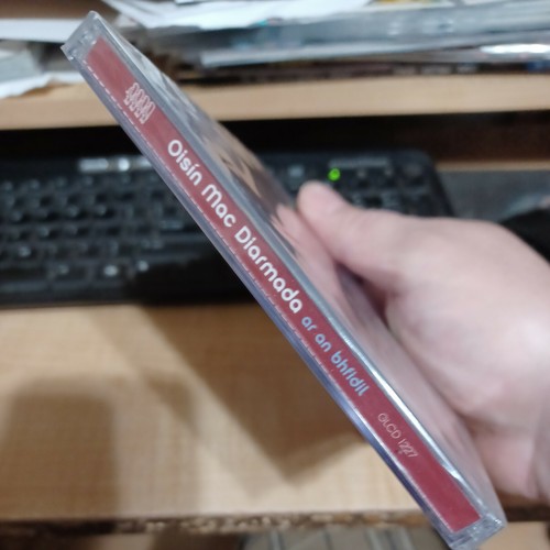Ar An Bhfidil: On the Fiddle by Oisin Mac Diarmada (CD, 2004) Celtics lreland - Picture 4 of 6