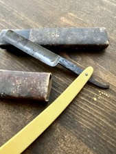Vintage Straight Razor with Yellow Handle and the original case