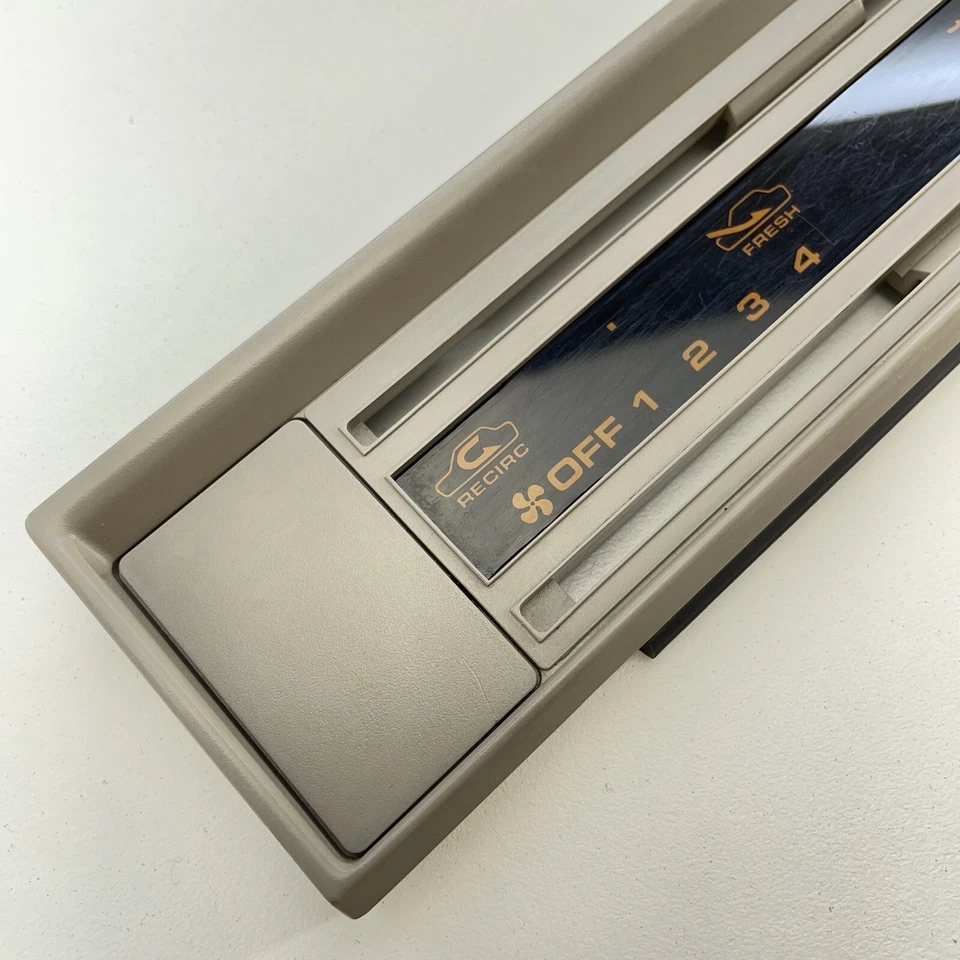 84 85 86 87 88 Nissan 200SX OEM Climatizador Bisel Cubierta Borde Tostado/Beige Foto 2 de 4