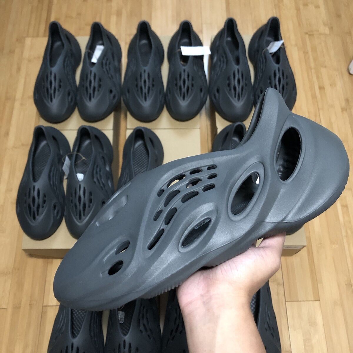 Size 10 - Foam Runner Carbon | eBay Size 10 - Foam Runner Carbon | eBay