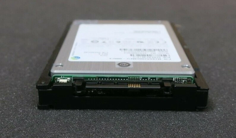 EMC 200GB Flash SAS 2.5" Solid State Drive SSD 005050502 V3-2S6F-200E V2-2S6F-20 - Image 3 of 3