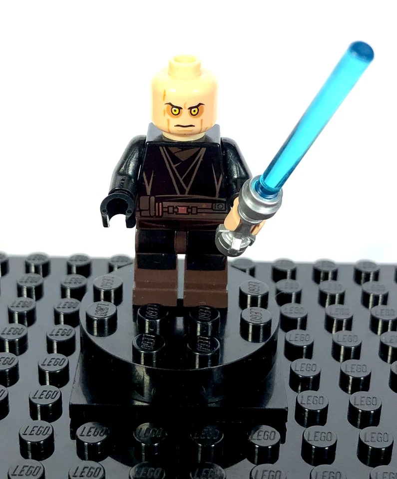 LEGO Star Wars 9494 Anakin's Jedi Interceptor, photo 2 sur 5