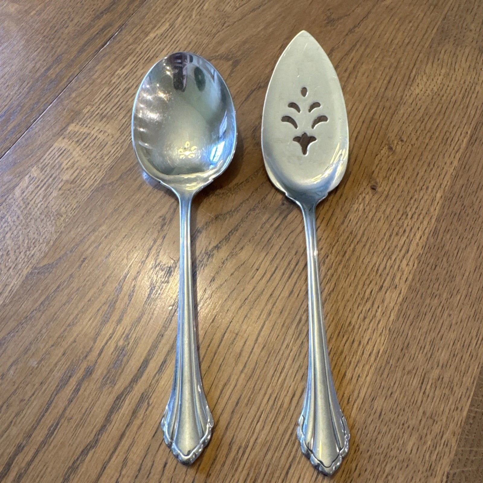 Oneida Community CLARETTE Glossy Stainless Flatware Serving Spoon & Pie Server