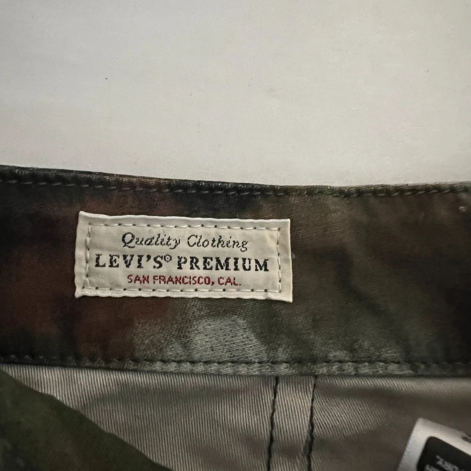 Levi's Cargo Pants Women's 25 Camouflage Wide Leg Baggy Utility Grunge - Image 4 of 4