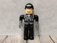 2FRD  Roblox 3" Action Figure, Jailbreak Museum Heist: SWAT Boss (NO CODE)
