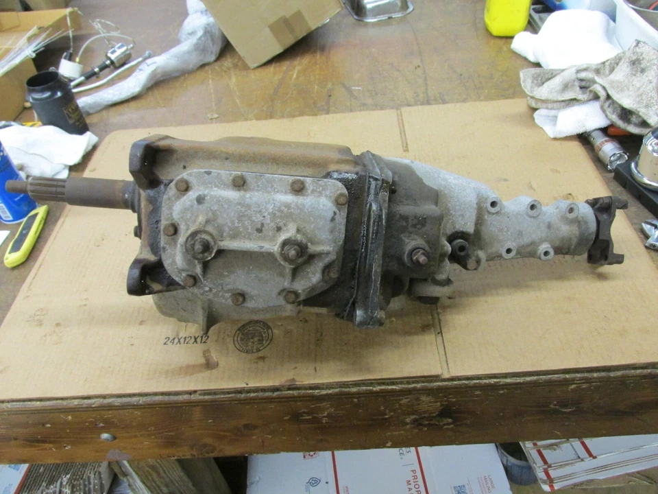 Buick Special BW Borg Warner 1963 transmisión de 4 velocidades con 23 pernos de columna en yugo Foto 3 de 4