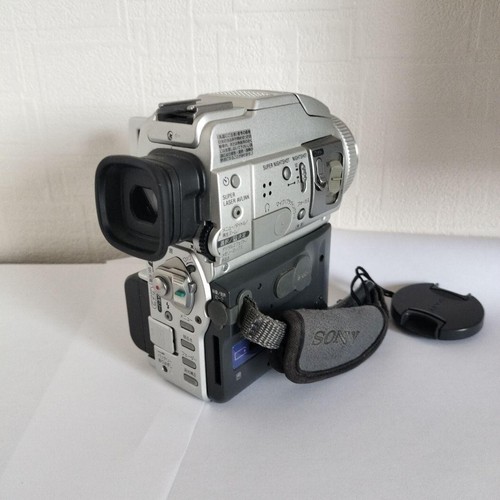 Sony Handycam DCR-PC110 Mini DV Hybrid Camcorder Nightshot 2.5 inc Japanese - Afbeelding 4 van 6