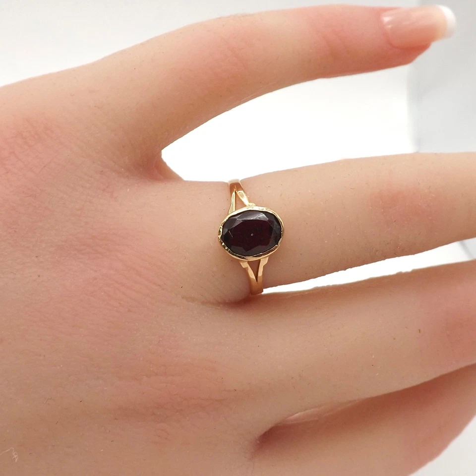 Solid 18k Gold Natural Oval Garnet Ring Bezel Setting Handmade As Is Condition - Image 4 of 4