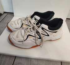 Nike Men s White/Black Gum Low Top Lace-Up At...