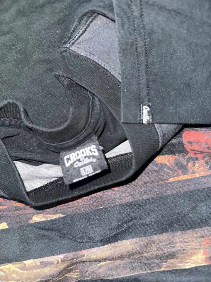 мошенники и замки черный графический рубашка размер большой - Изображение 2 из 3