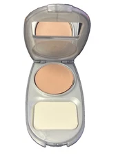 Covergirl Advanced Radiance Age-Defying Compact Makeup, 135 Medium Light NOS