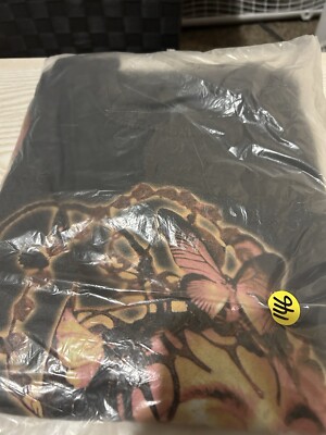 KALI UCHIS RED MOON IN VENUS PART ll BRAND NEW TOUR SHIRT SIZE XL BNIB