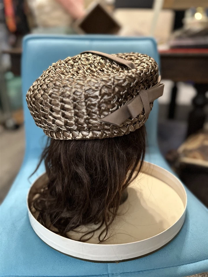 Sombrero De Colección Para Mujer Herbert Bernard Original Tostado Tejido Rafia Marrón Cinta Foto 3 de 4