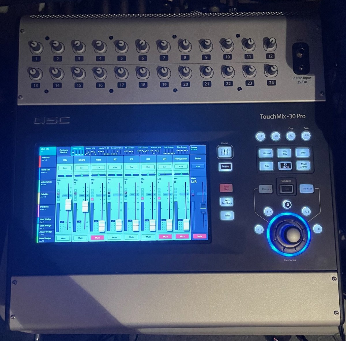 QSC Touchmix-30 Pro 32-channel Professional Digital Mixer with