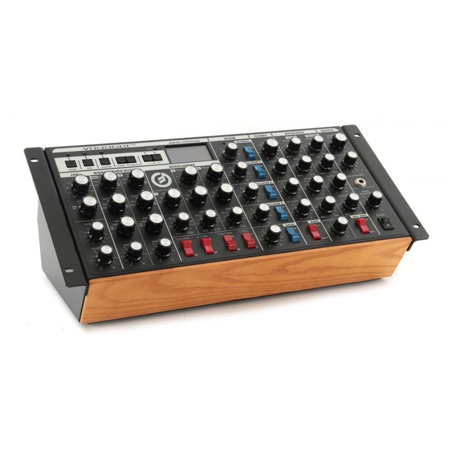 Latest MOOG RACK Minimoog Voyager rackmount edition RME synth new 