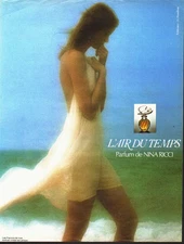 PUB PARFUM ( L 'AIR DU TEMPS )  " NINA RICCI " par " DAVID HAMILTON " 1979 ( 11)