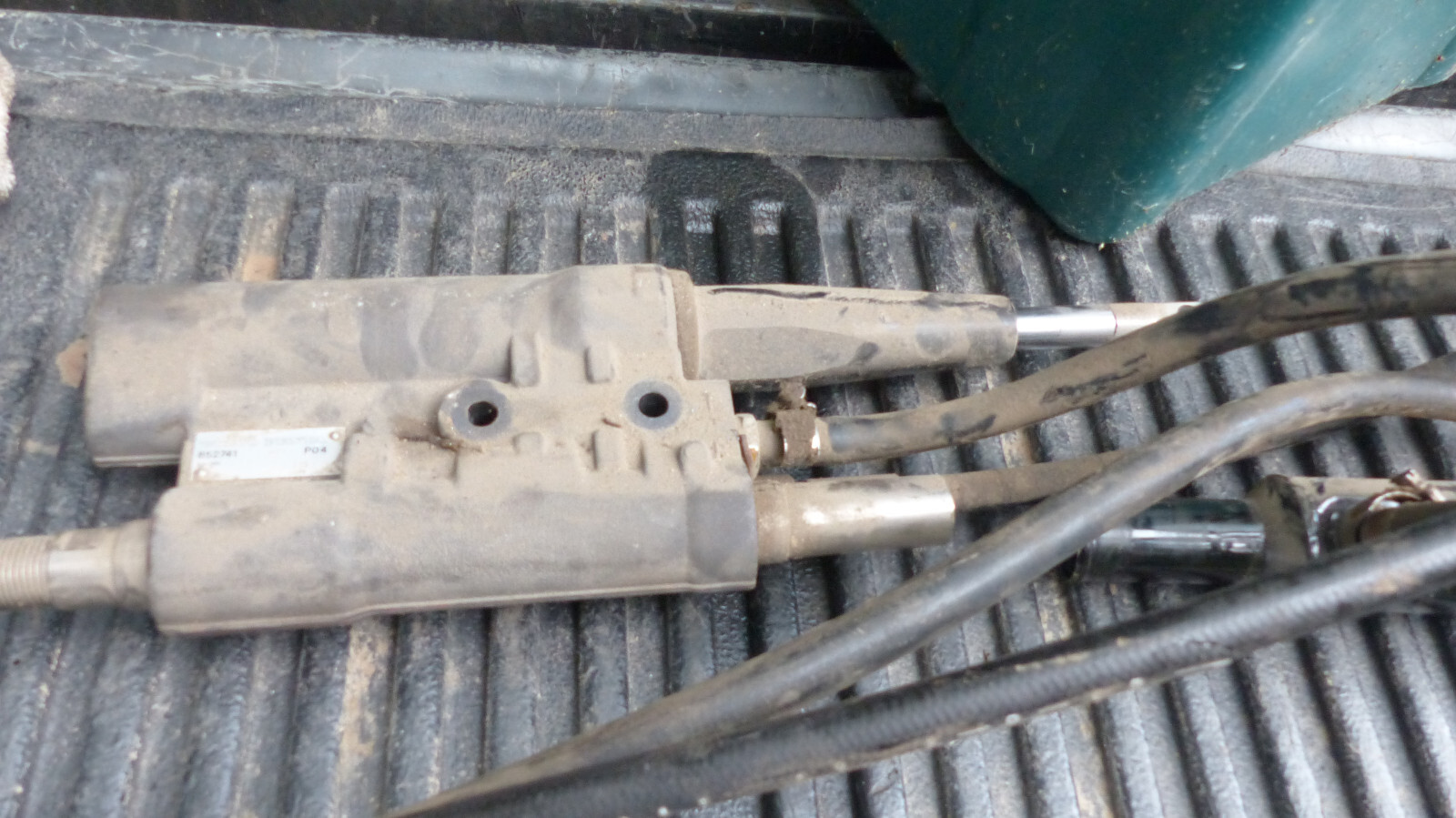 Volvo Penta 290 Power Steering Actuator Part Number 852741 for sale