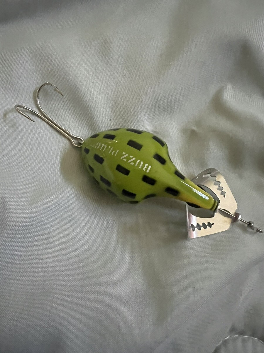 best carp tackle box Fishing Kit Model:VS200SX2 Case comes equipped with Salmon Slammers Baitcasting Combo Casting Rod