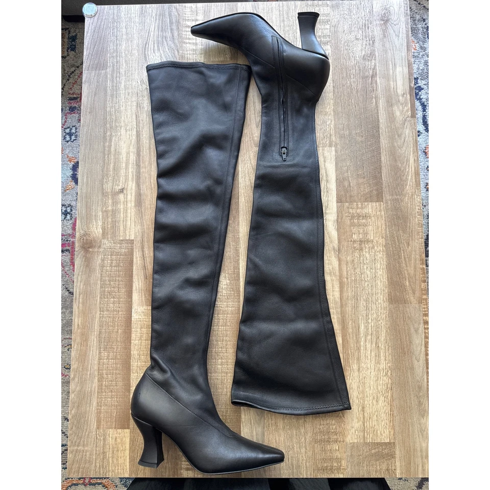 Women's Designer Bottega Veneta Black Knee High Leather Almond Boots size 39.5 - Image 2 of 4