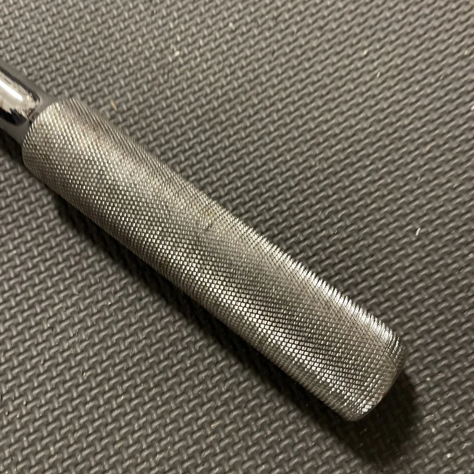 Wright Tool 18" Length 1/2" Chrome Drive Knurled Steel Grip Flex Handle 4435 - Image 4 of 4