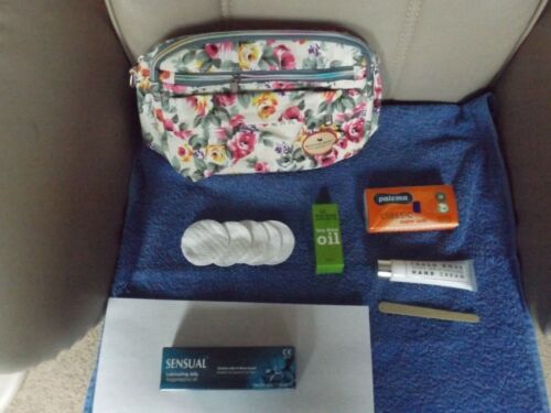 Saucy bride toiletry bag, cream floral,new and including.toiletries. - Picture 1 of 1