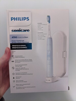 Philips Sonicare 4700 protective clean light blue new never opened
