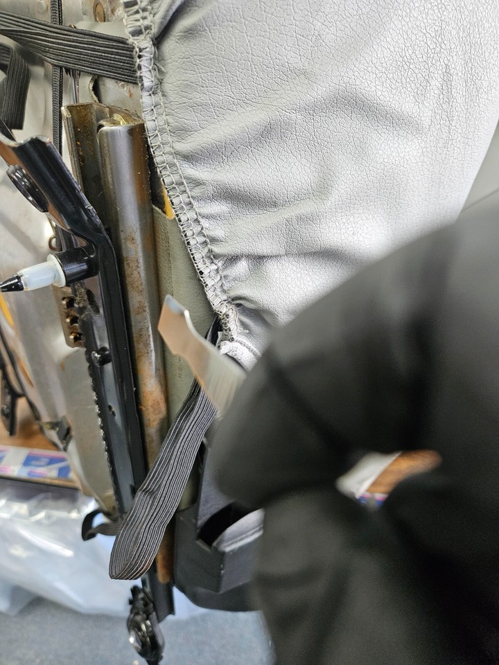 Miata Seat Covers IGGEE Custom Seat Covers For Mazda Miata (MX-5) 1990-1997 - 2-Piece Front Set In Black Synthetic Leather Miata M Edition Seats