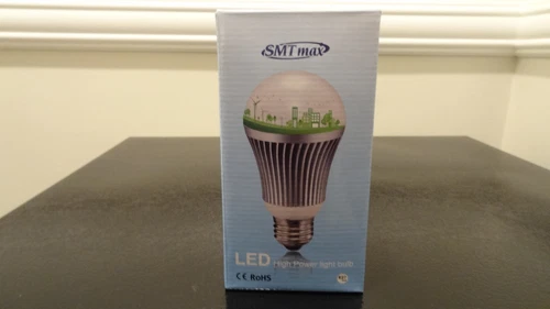 SMTmax 4 Pack of 7 Watt LED Light Bulb - Replaces 60w