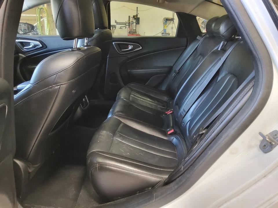 Used Right Headlight Assembly fits: 2015 Chrysler 200 Sdn xenon HID black bezel - Image 3 of 4