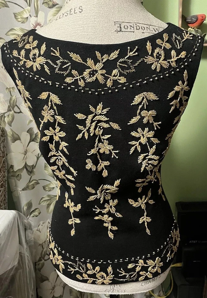 Camisa Floral Top Manga Corta Con Cuentas Tono Dorado Negro Años 70’s 80’s Vintage Foto 3 de 4