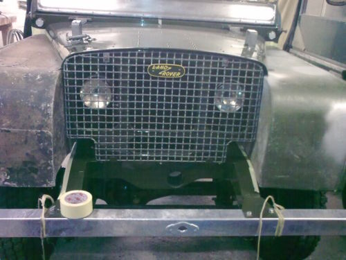 Land Rover 1949 Series one 80 Lights behind Grill - Picture 5 of 12