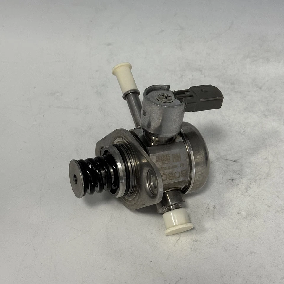 Bomba de combustible de alta presión Bosch 12658481 para Chevrolet Malibu Impala Buick Regal Foto 2 de 4