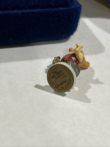 Vintage Goebel Olszewski Disney Miniature Doc Snow White Mini Figurine 1986 - Picture 4 of 4
