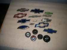 Lot Of 18 Chevy Bowtie Emblems Lot Of 18 Chevy Bowtie Emblems