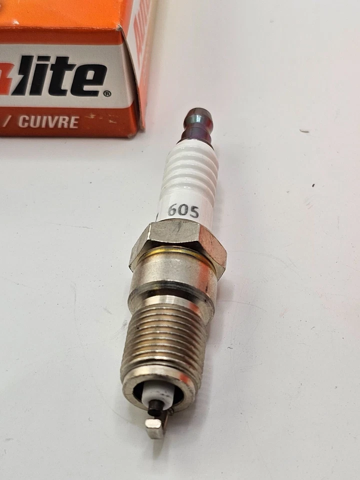 (CANTIDAD 4) Bujía Autolite Cobre 605 para Chevrolet Silverado 1500 2009 Foto 4 de 4