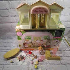 Calico Critters Village Cake Shop Playset 50+ Pieces Veronica Toy Poodle