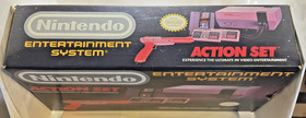 NES: Juego de acci&oacute;n - CIB - En muy buen estado - Versi&oacute;n naranja Zapper con juego, manuales e insertos