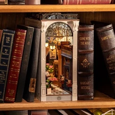 Rolife Arcade Dating Book Nook Kit 3D Wooden Puzzle Bookends Bookshelf Insert