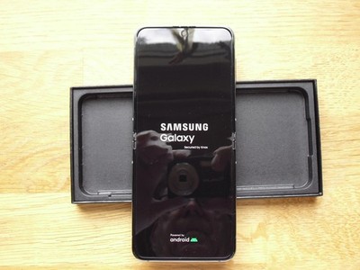 Samsung Galaxy Z Flip5 SM-F731B - 512GB - Mint (Ohne Simlock)
