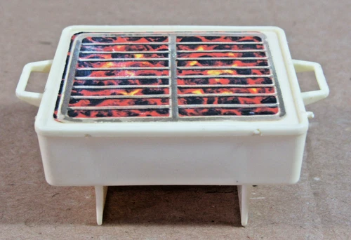 MATTEL BARBIE 1976 STAR TRAVELER RV CAMPER TABLETOP BBQ GRILL ACCESSORY