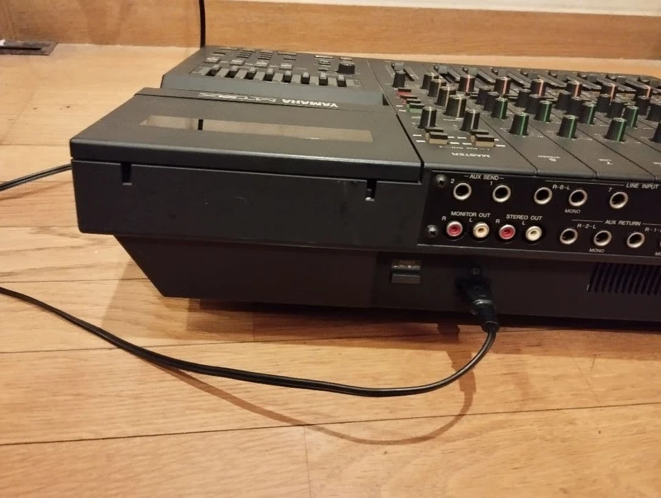 Junk Yamaha MT8X Multitrack Cassette Tape Recorder 8-Track Mixer - Image 3 of 4