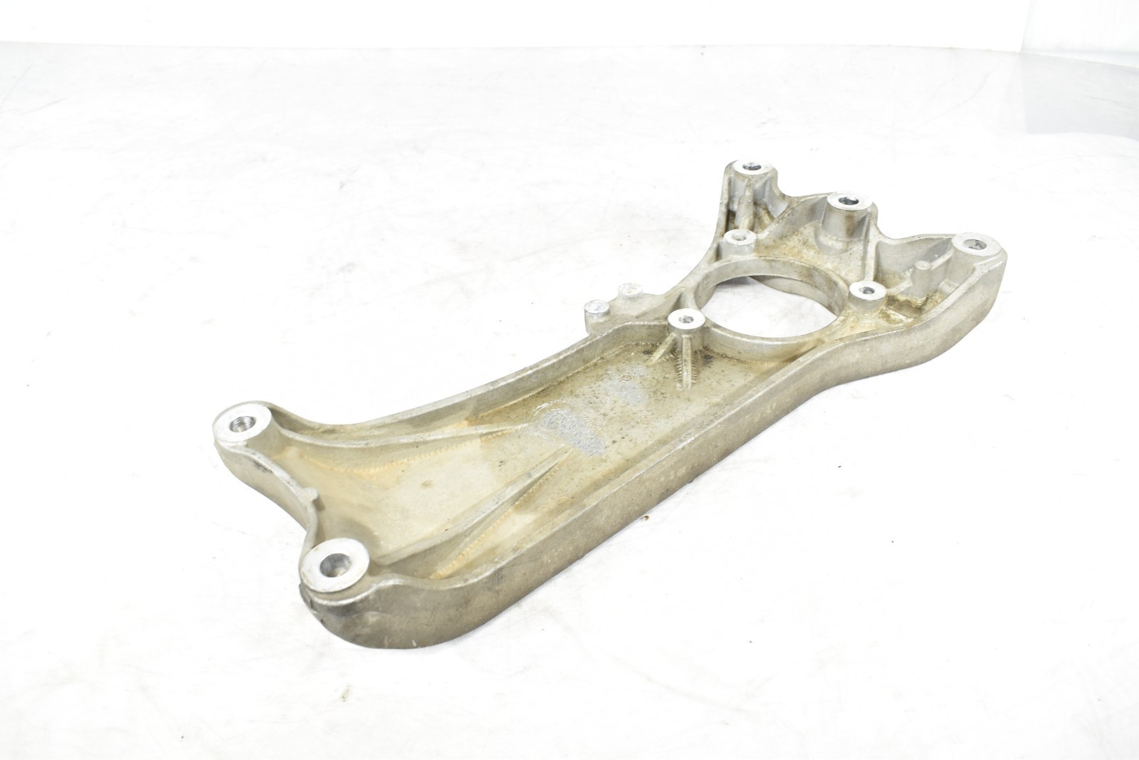 🚀 14-20 Maserati Ghibli Quattroporte SQ4 AWD Gearbox Transmission Mount Bracket