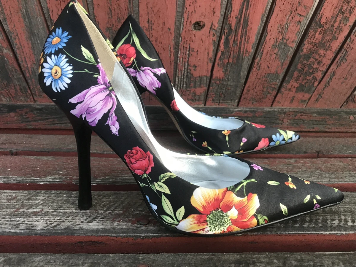 bLaCk FloRaL EUC 8 GUESS Pointy Toe CARRIE Stilettos High Heels
