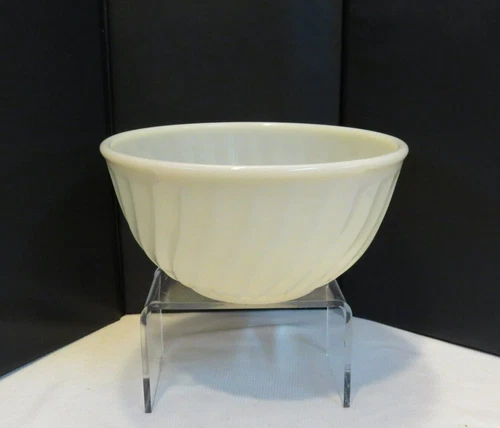 Vintage Fire-King 8" Ivory Swirl Mixing Nesting Bowl Cream Glass Anchor Hocking