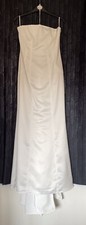 Amanda Wakeley Strapless Ivory Wedding/Evening Dress with matching Shawl.