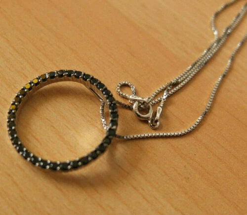 Collane e pendagli di lusso nero donna