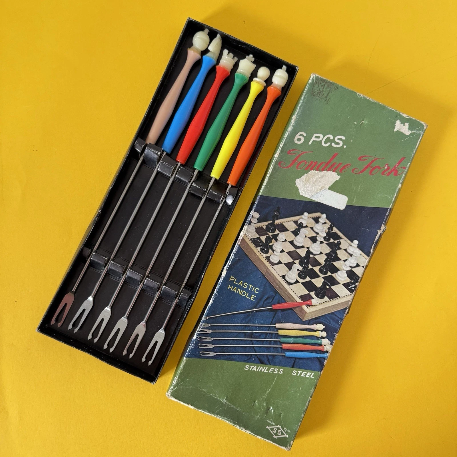 Vintage Retro Fondue Forks 6 Chess Themed Plastic Handles Boxed 60s 70s Kitsch
Opens in a new window