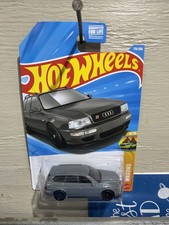 2022 Hot Wheels Super Treasure Hunt 94 Audi Avant Rs2 N Case Mint